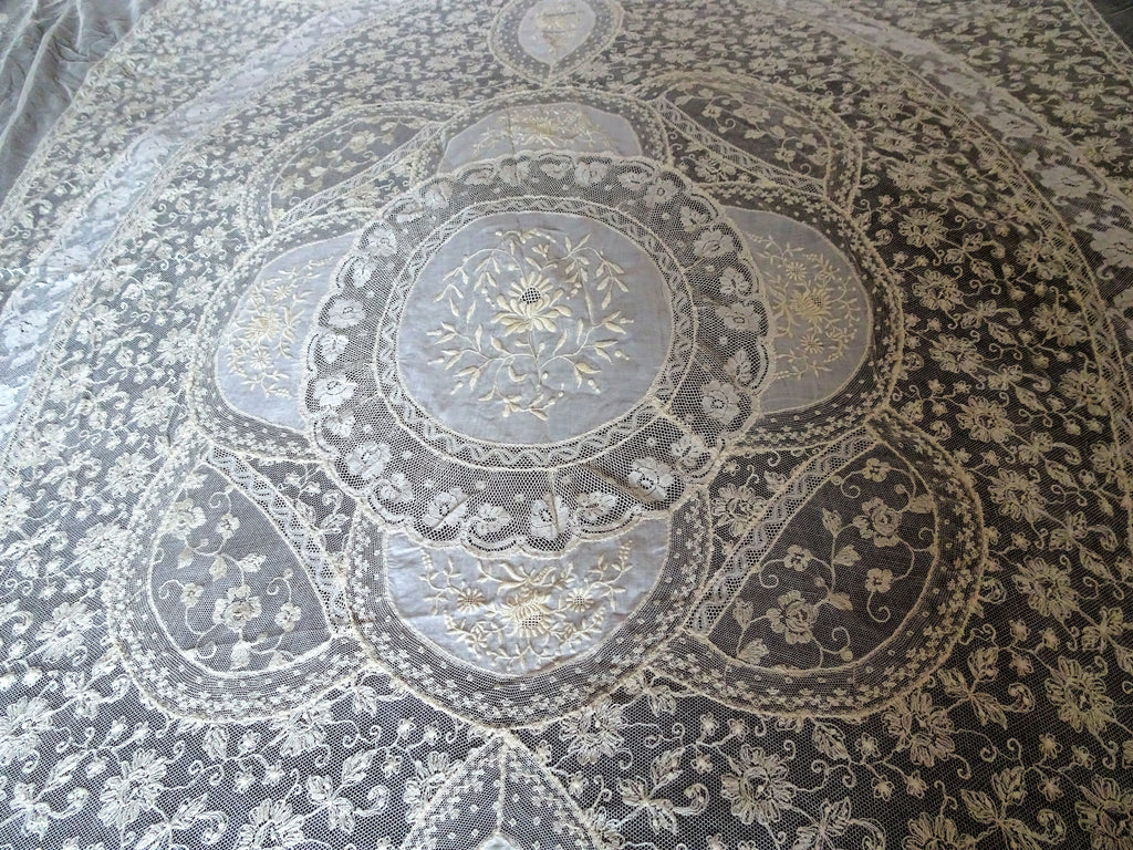 GORGEOUS French Normandy Lace Coverlet Bedspread,Circa 1920s Lace Panel,Beautiful Embroidery work, Tambour Work, Netted Lace, Mixed Laces, Collectible Antique Lace