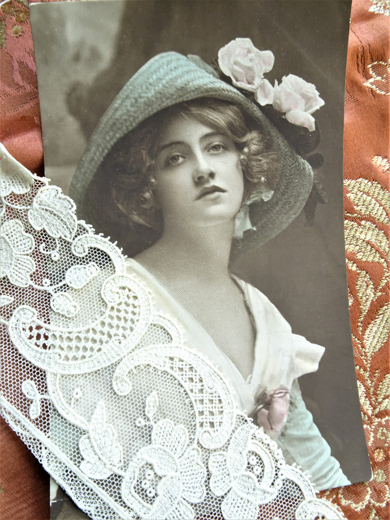 BEAUTIFUL 1920s Antique French Lace, Doll Size, Salesmans Sample, Bridal, Flapper Era,Downton Abbey, Gatsby ,Collectible Trims