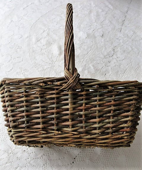 Vintage willow harvest basket, modern rustic, order farmhouse, wabi sabi decor