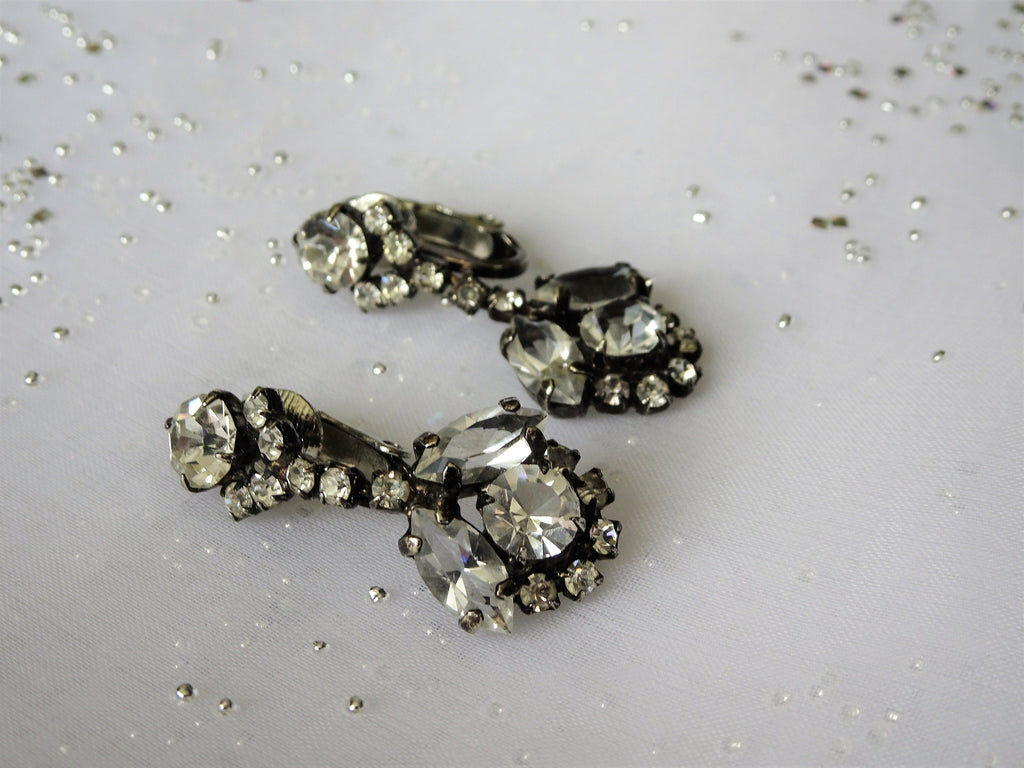 LOVELY Art Deco Crystal and Rhinestones Drop Earrings,Flapper Gatsby Era Jewelry, Sparkling Cut Stones, Collectible Vintage Jewelry
