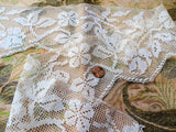 Lovely VINTAGE LACE Ladies Collar, Creamy Off White Fine Filet Lace, Downton Abbey, Flapper. Bridal Wedding Lace,Collectible Vintage Lace