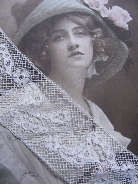 BEAUTIFUL Antique French Lace Cotton Trim Delicate Intricate Pattern Ideal For Dolls,Christening Gowns, Bridal Wedding Heirloom Sewing