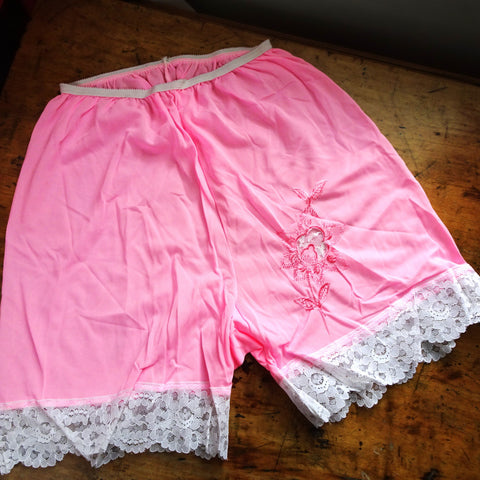 CUTE 1960s Vintage Pettipants Panties, SHOCKING PINK and White Lace, Never Worn, Collectible Vintage Lingerie