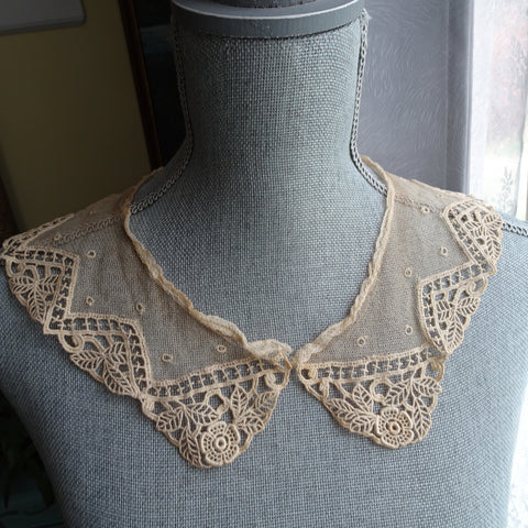 RESERVED BEAUTIFUL French Lace Collar