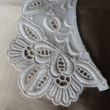 LOVELY Vintage Collar, Beautifully Embroidered, Swiss Embroidery,Lovely Openwork Design, Collectible Vintage Collars