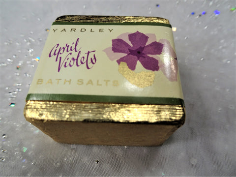 VINTAGE Yardley's of London Bath Salts Cube, April Violets Scent, Made In England, Two Bath Cubes Original Package, Vanity ,Boudoir ,Perfumes