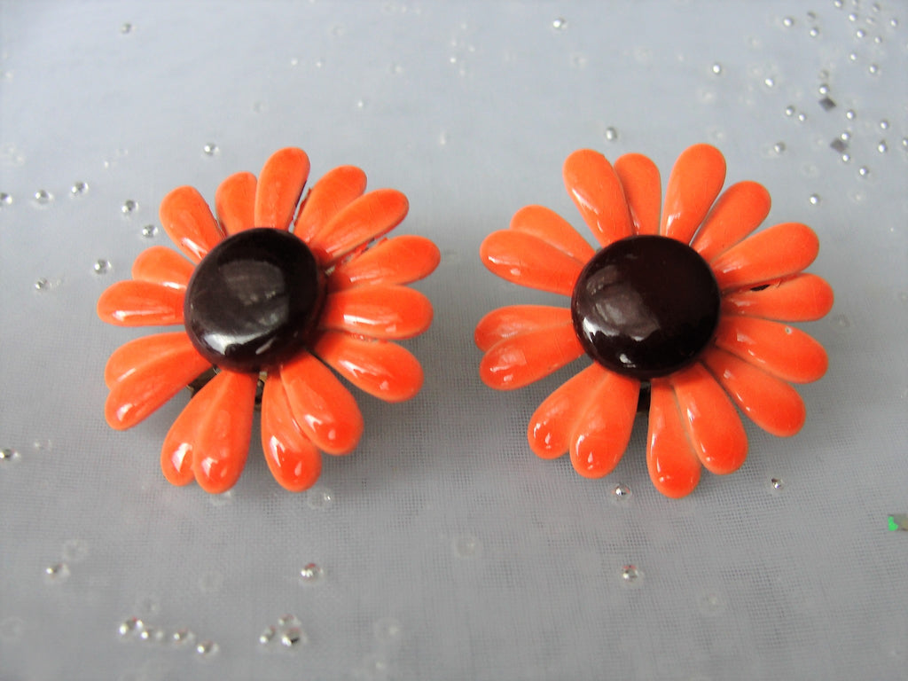 VINTAGE 1960s Enamel Metal Figural Flower Floral Earrings,Mod Orange and Brown Clip Ons,Collectible Costume Jewelry