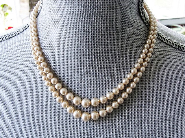LUXURIOUS Lustrous Pearl Bead Necklace Elegant Double Strand Beads Day ,Evening Wedding Bridal Just Gorgeous Fine Old Costume Jewelry