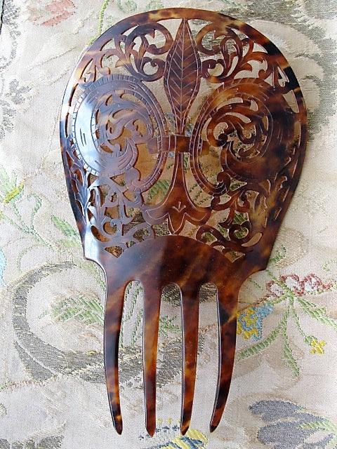 BEAUTIFUL Very Large Antique Hair Comb Lovely Fretwork Filigree Carved Style Tortoise Shell Decorative Hair Accessory