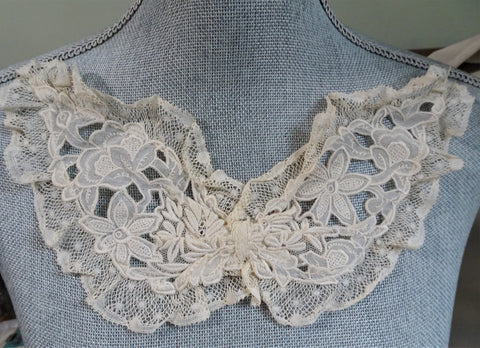 GORGEOUS Vintage Lace BOW, Open Work Embroidery Netted Lace, French Lace Trim, Fine Collectible Antique Lace