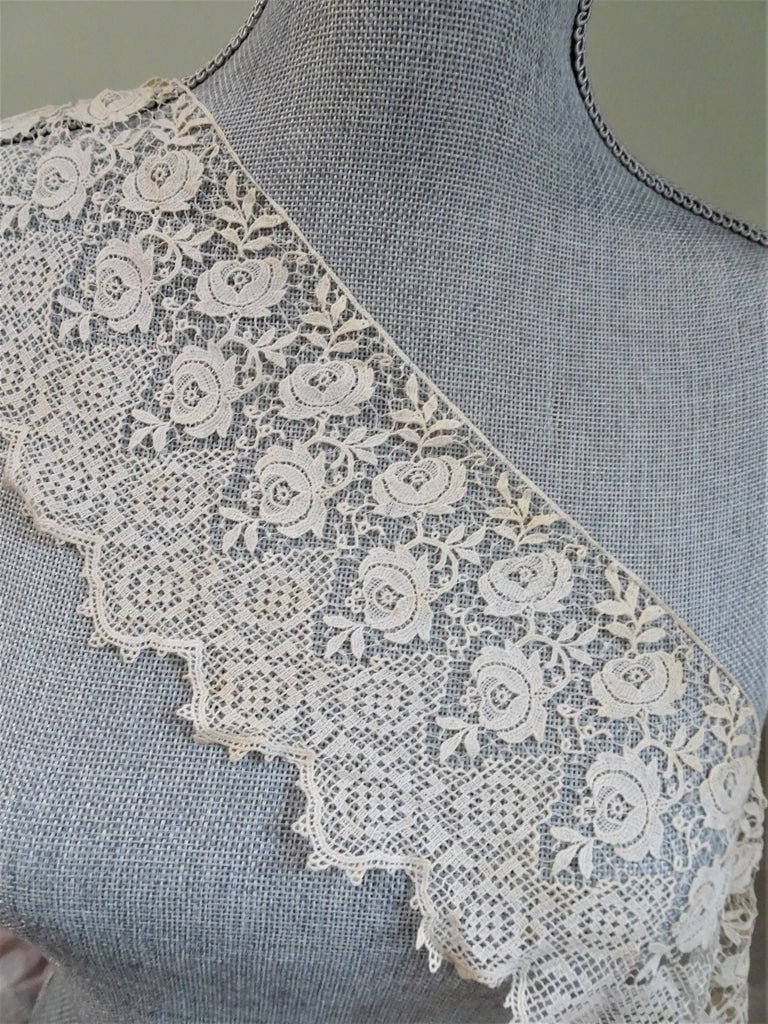 GORGEOUS Vintage FRENCH Fine Lace Trim Flounce,Intricate Pattern For Bridal Dress,Dolls,Flapper Dress,Heirloom Sewing Antique Textiles