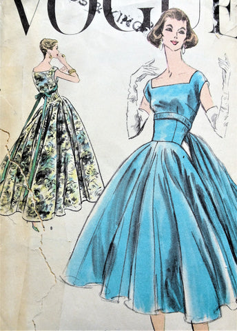 1950s Misses Simplicity Sewing Pattern 4448 Lovely Misses Day