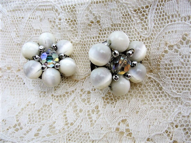 1950s VINTAGE Glowing Silvery White Moonglow Earrings In A Silver Tone Setting Moonstone Cats Eye Look Cluster Clip Ons Clip Earrings Collectible Costume Jewelry