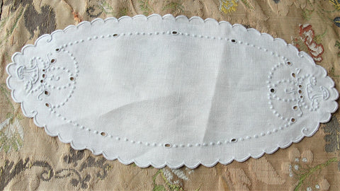 Lovely VINTAGE Madeira Creamer and Sugar Tray Cloth Mat Oval Doily Hand Embroidered, Flower Basket Seed Embroidery,Cottage Farmhouse, French Country Decor Vintage Table Linens