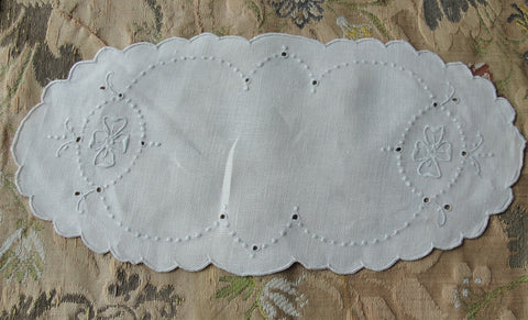 VINTAGE Madeira Creamer and Sugar Tray Cloth Mat Oval Doily Hand Embroidered Seed Embroidery,Cottage Farmhouse, French Country Decor Vintage Table Linens