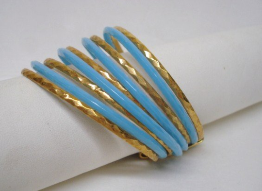 1960s VINTAGE Multi Bangles Bracelet, Diamond Cut Gold Tone Metal and Sky Blue Plastic,Lovely Bracelet,Bangles,Collectible Costume Jewelry