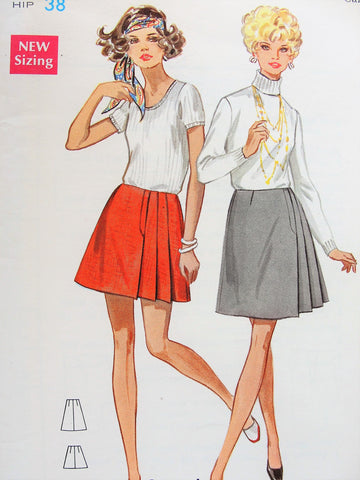 60s MOD Skirt Pattern BUTTERICK 5371 Mini or Above Knee Lengths, Cute Side Pleated Waist 27 Vintage Sewing Pattern FACTORY FOLDED