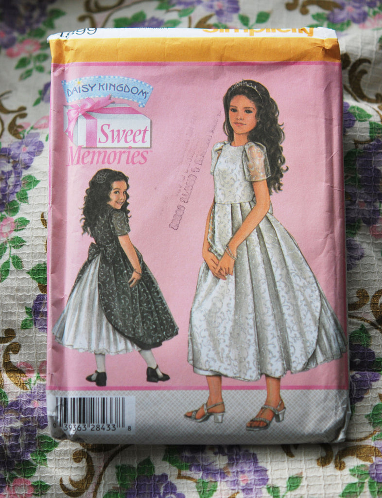 Daisy Kingdom Simplicity Patterns sweet memories child's and girl's princess dress cosplay kawaii lolita