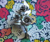 Vintage 60s Textured Silver Tone Roses Brooch Broach Pin Costume Jewelry Floral