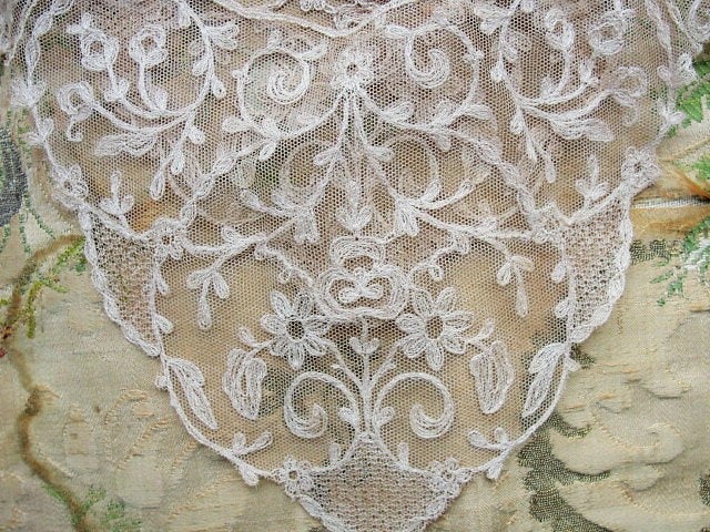 Breathtaking Antique FRENCH Netted Tambour LACE Circular Collar Applique Roses Flowers Bridal Wedding Flapper Era Downton Abbey Gatsby