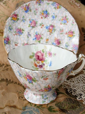 Footed teacup clearance