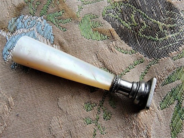 Antique Victorian Romantic Writers Seal, Wax Seal, Sceau Lustrous Mother of Pearl Handle No Monogram Lovely Addition to Collection, Gift