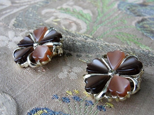 50s LOVELY Vintage THERMOSET Earrings Two Tone CORO Signed Flower Petal Design Clip On Earrings Clip Ons Clips Collectible Vintage Jewelry