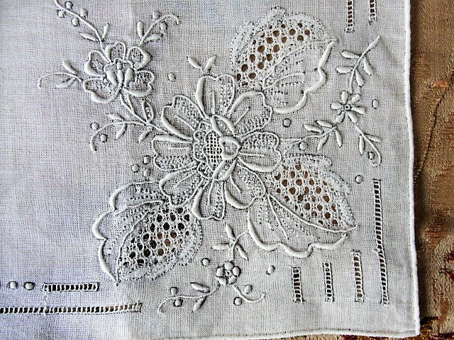 VINTAGE Wedding Handkerchief Drawn Thread, Open Work and Embroidery Beautiful Bridal Hankie Stunning Madeira  Linen Hand Rolled Edge Hanky