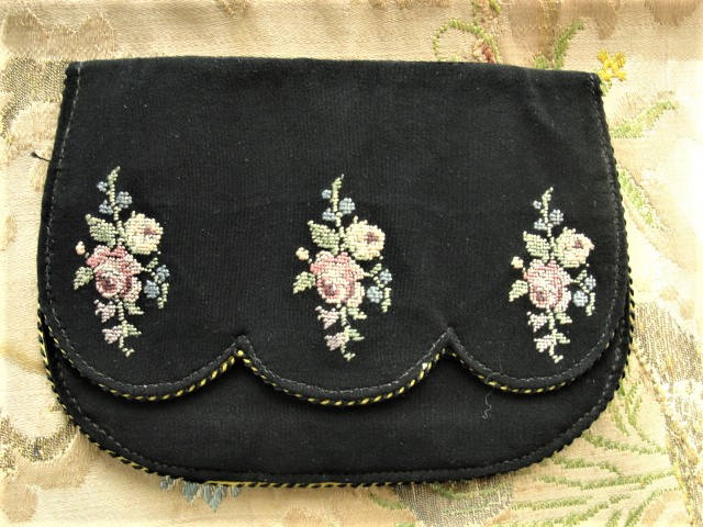 LOVELY Antique Petit Point Needlework Tapestry,Clutch Purse, Roses Handbag, Evening Bag, Pastel Colors on Black, Collectible Purses