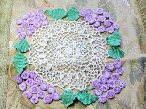 BEAUTIFUL Vintage Doily Colorful Purple  Grapes Creamy White Hand Crocheted Doily Farmhouse Decor,French Country Cottage,Collectible Doilies