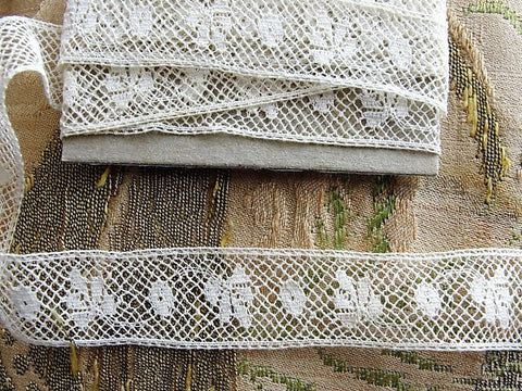 BEAUTIFUL Antique French Lace,Cotton Lace Trim,Delicate Intricate Leaf Pattern,56 inches,Dolls,Christening Gowns,Bridal Lace,Heirloom Sewing