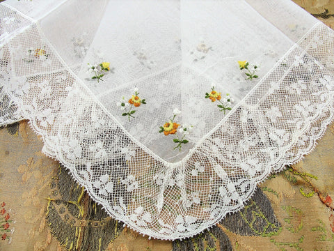 LOVELY Vintage BRIDAL Hanky,Wedding Handkerchief WIDE French Lace Hankie,Embroidered Roses Flowers, Bridal Hankies, Collectible Hankies