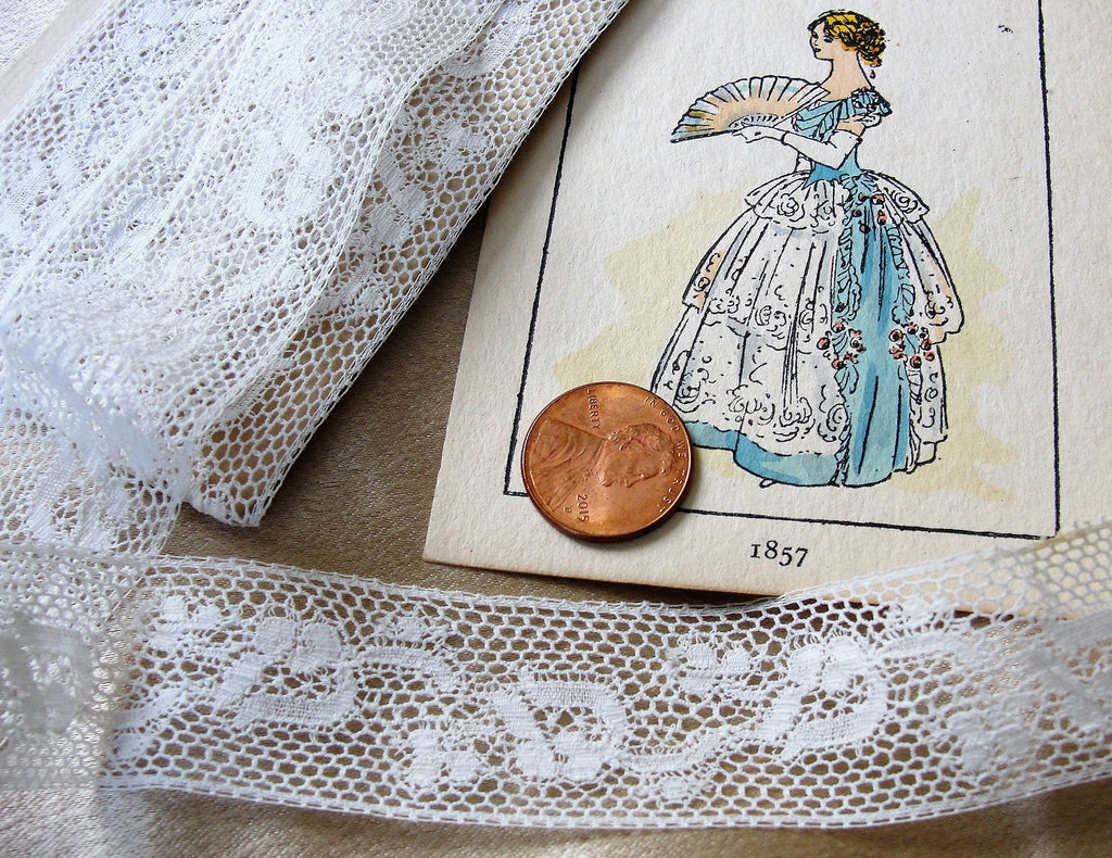 BEAUTIFUL Antique French Lace,Cotton Lace Trim,Lovely Intricate Pattern,Dolls,Christening Gowns,Bridal Lace,Heirloom Sewing,Collectible Lace