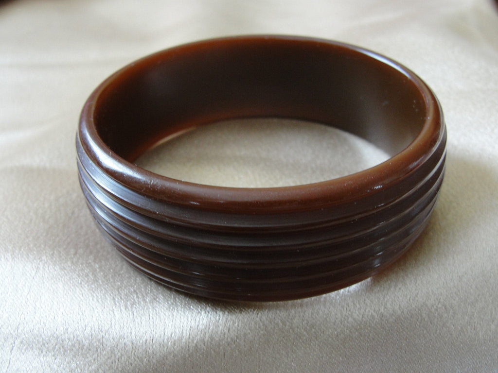 STUNNING Art Deco Deeply Carved Bakelite Bracelet,Chocolate Brown Bakelite Bangle,Beautiful Ribbed Design,Collectible Bakelite Jewelry