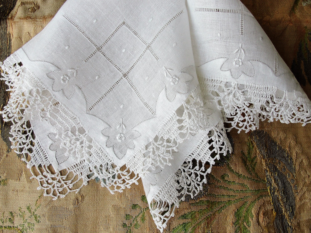 Vintage BRIDAL WEDDING Handkerchief, Applique and WIDE Hand Crochet Lace Hankie,Bridal Hanky,White Work Embroidery,Collectible Hankies