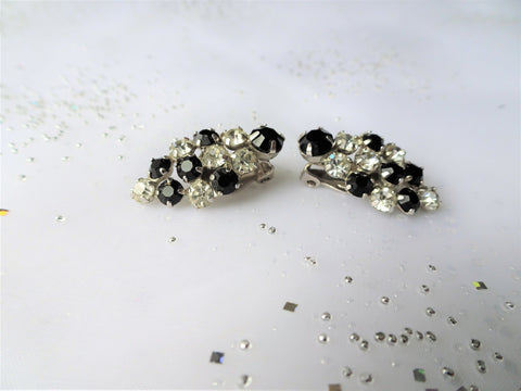 STRIKING Black and White Glass Earrings,Vintage Sparkling Rhinestone Clip On Earrings,Collectible Mid Century Jewelry