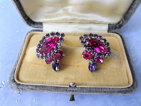 VINTAGE 50s SHERMAN Signed Earrings,Fuchsia Pink Purple Art Glass Earrings,Glittering Rhinestone Clip Ons,Collectible Mid Century Jewelry