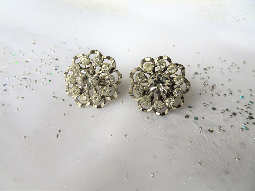 LOVELY Vintage Earrings,Sparkling Glass Stones,Glittering Rhinestones,Screw Back Earrings,Bridal Earrings,Collectible Mid Century Jewelry