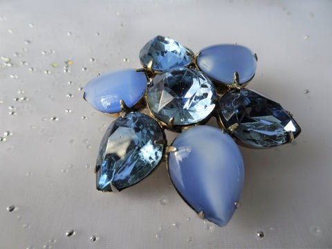 BEAUTIFUL Blue Art Glass and Satin Glass Brooch,Prong Set,Brilliant Blue Glass,Dazzling Large Mid Century Brooch,Collectible Jewelry