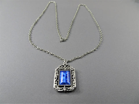 VINTAGE 60s Lovely Pendant,Unique Design,Mottled Blue Glass and Ornate Silver Tone Metal, Modernist Necklace, Collectible Jewelry