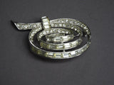 STUNNING Art Deco BOUCHER Signed Swirl Ribbon Brooch,Sparkling Baguette and Round Stones On Silver Tone Metal,Collectible Vintage Jewelry