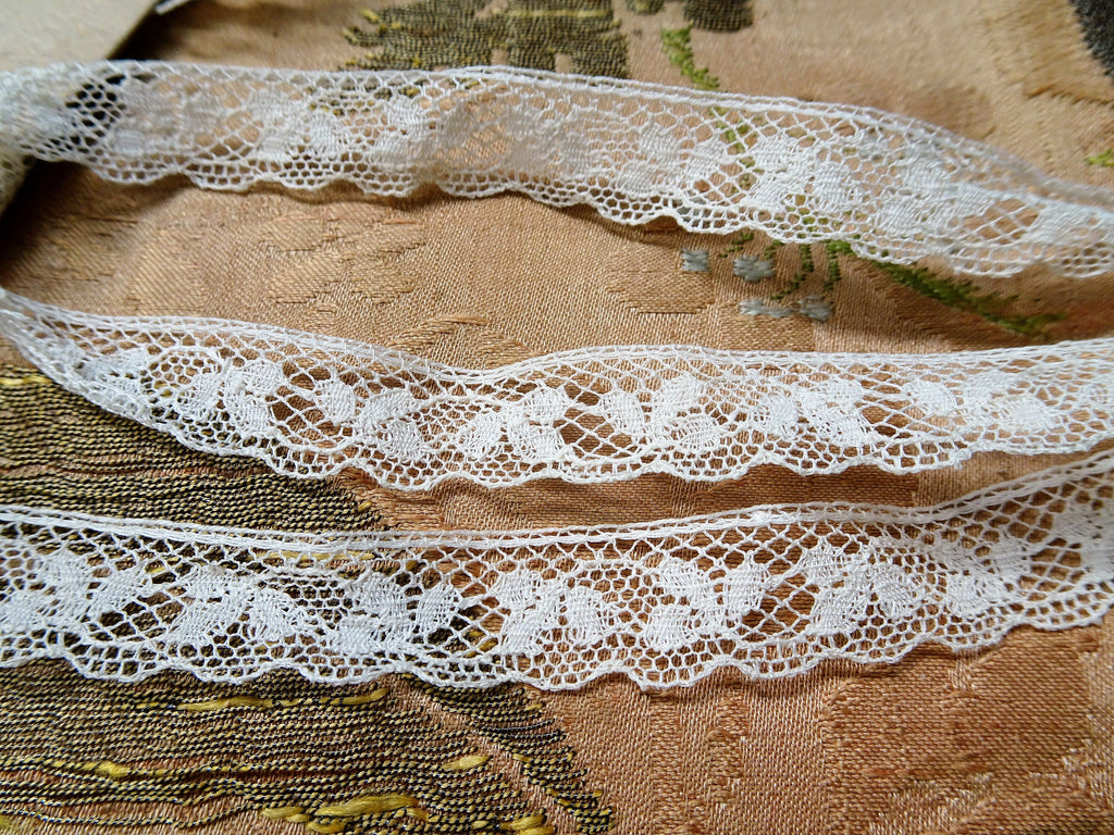 LOVELY Antique French Lace Cotton Trim Delicate Intricate Pattern 36 inches,Dolls,Christening Gowns,Bridal Heirloom Sewing,Collectible Lace