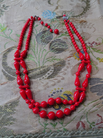 Red glass beads necklace