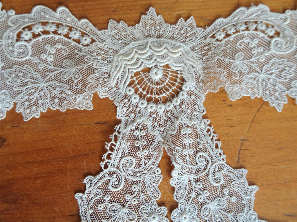 White Crochet Lace Collar, Vintage Style Collar, Lolita Fashion Collar  Accesories, Victorian Style Collar 