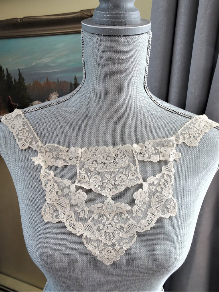 ANTIQUE French Lace Collar,Intricate Floral Lace Pattern Netted Lace,Downton Abbey,Great Gatsby, Flapper, Bridal Gown Lace, Collectible Lace