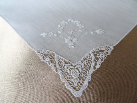 BEAUTIFUL Vintage Hand Embroidered Hanky,Bridal Handkerchief,White Work Hankie,Swiss Lace,Wedding Hankies,Bridesmaids,Collectible Hankies