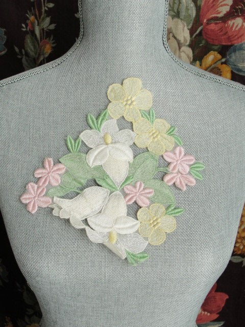 LOVELY Intricate Heavily Embroidered Vintage APPLIQUE Pink Yellow Whit – A  Vintage shop