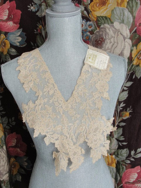 BREATHTAKING Antique French Lace Collar Tambour Embroidered ROSES Flowers Amazing Hand Work Great Gatsby Style Bridal Vintage Clothing