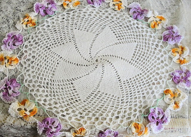 Lovely Vintage LARGE Hand Crochet FIGURAL PANSY Edged Doily Colorful Decorative Shabby Chic Romantic Decor