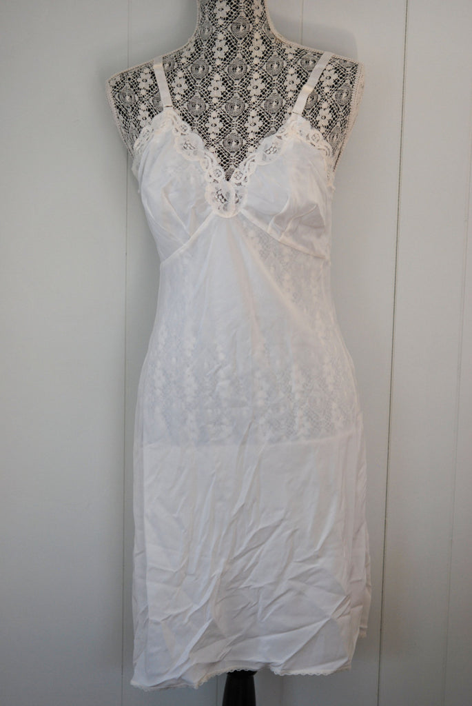 SEXY 50s Early 60s Vintage Lingerie Liz Taylor Style Full Slip Lots of – A  Vintage shop